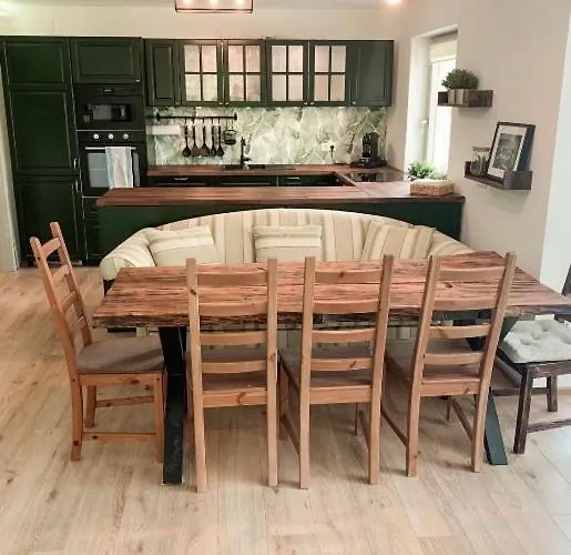 Giovanna דירה רוסהג